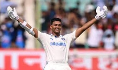 काजोल ने पेड़ों पर नाम उकेरने वाले प्रेमियों पर कसा तंज, कहा-कितने 'डेट पर चाकू ले जाते हैं'