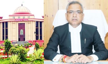 कलेक्टर ने सपरिवार किया मतदान