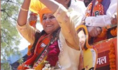 पश्चिमी दिल्ली से भाजपा प्रत्याशी कमलजीत सहरावत ने भरा नामांकन, उमड़ा जनसैलाब