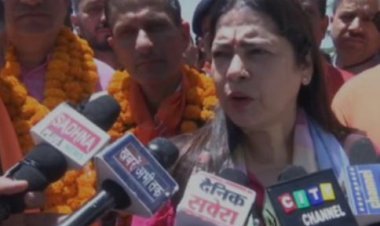 विक्रमादित्य सिंह के गढ़ शिमला ग्रामीण पहुंचीं मीनाक्षी लेखी, पन्ना प्रमुख सम्मेलन में लिया हिस्सा