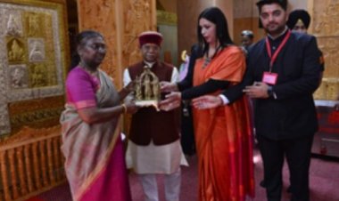राष्ट्रपति द्रौपदी मुर्मू ने शिमला के प्रमुख धार्मिक स्थलों का किया दौरा, संकटमोचन और तारादेवी मंदिर में की पूजा-अर्चना