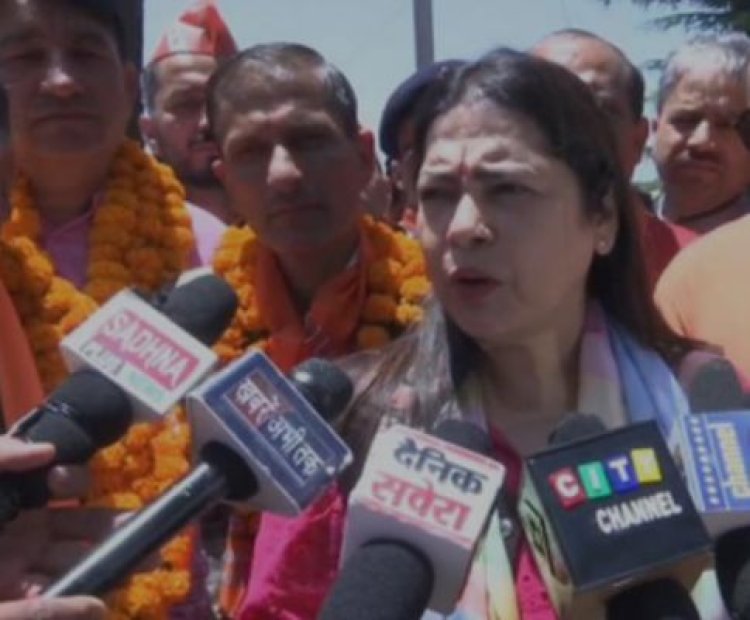 विक्रमादित्य सिंह के गढ़ शिमला ग्रामीण पहुंचीं मीनाक्षी लेखी, पन्ना प्रमुख सम्मेलन में लिया हिस्सा