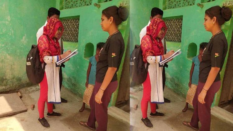 जल निगम द्वारा ग्रामीण क्षेत्रों में जल जीवन मिशन की दी जा रही जानकारी