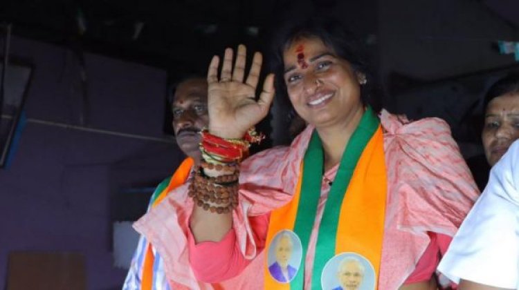 हैदराबादः वोटिंग के दौरान मुस्लिम महिलाओं के नकाब हटाने का मामला, माधवी लता पर एफ़आईआर दर्ज