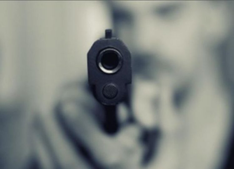 एसआई की पिस्तौल छीन बदमाश ने की पुलिस पर फायरिंग