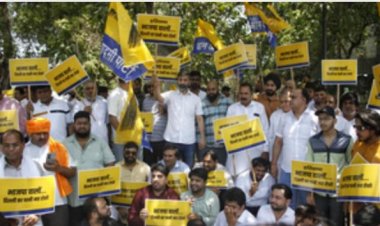 दिल्ली में जल संकट को लेकर हरियाणा सरकार के खिलाफ 'आप' का विरोध-प्रदर्शन