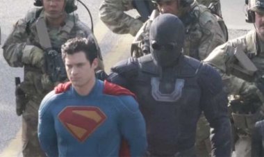 जेम्स गन की नई फिल्म के सेट से तस्वीरें लीक हुई, हथकड़ी में नजर आया सुपरमैन