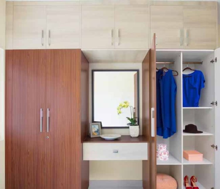 वास्तु के अनुसार जाने, अलमारी के बाहर शीशा लगाना शुभ या अशुभ