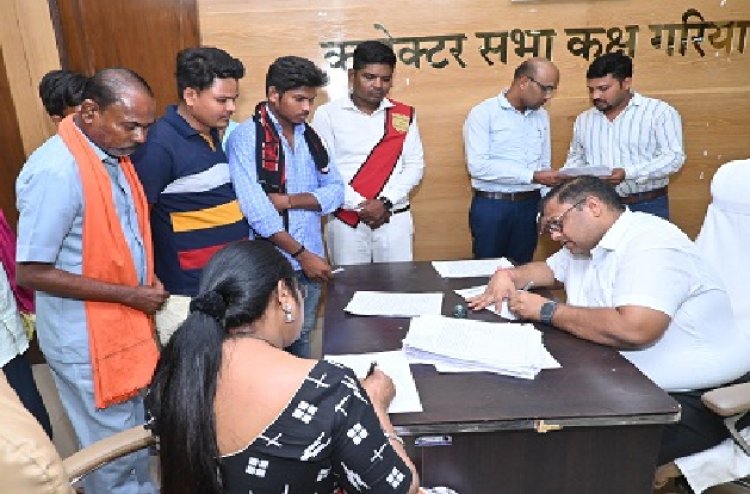 कलेक्टर ने जनचौपाल में सुनी दूर-दराज क्षेत्रों से आए लोगों की समस्याएं