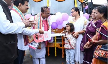 पुलिस परिवार के बच्चों को स्कूल आने-जाने मिली बस की सुविधा