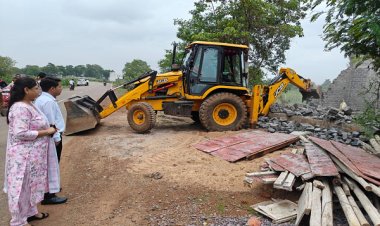संवेदनशील मुख्यमंत्री की सख्त कार्रवाई : सेजबहार में सरकारी जमीन से हटाया गया बेजा कब्जा, पक्के निर्माण और तार फेंसिग घेरा भी तोड़ा