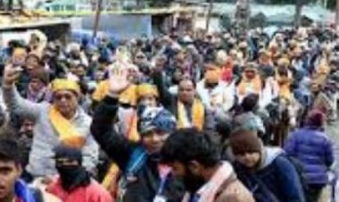 जम्मू से 4,889 तीर्थयात्रियों का जत्था अमरनाथ गुफा मंदिर के लिए हुआ रवाना