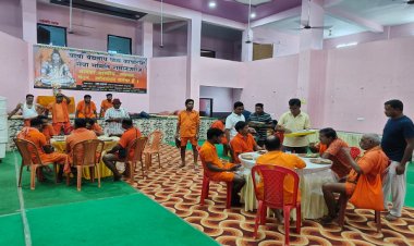 रामानुजगंज  नगर के वार्ड क्रमांक 13 में स्थित पंडित दीनदयाल उपाध्याय मांगलिक भवन में बाबा बैजनाथ