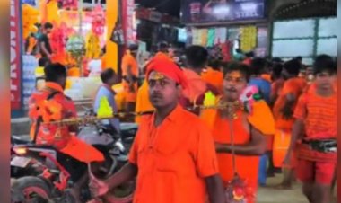 बिहार : श्रावण महीने में सुल्तानगंज के गंगा तट पर टूट रही मजहबी सीमाएं