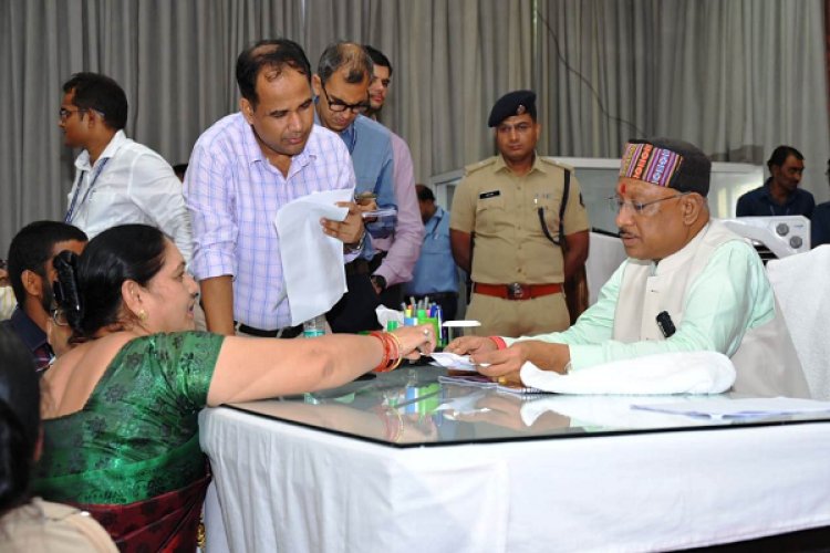 कुनकुरी सदन में रहकर बच्चे के इलाज के लिए दिया आवेदन, मुख्यमंत्री ने कहा तुरंत ही चले जाएं, व्यवस्था हो जाएगी