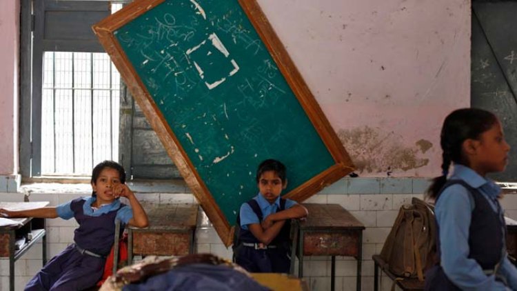 गुजरात में फर्जी स्कूल का भंडाफोड़, कमीशन के सहारे 6 साल से चल रहा था स्कैम