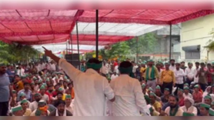 नोएडा प्राधिकरण के खिलाफ बीकेयू का 'हल्ला बोल', पुलिस बल तैनात