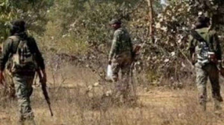 छत्तीसगढ़ में पांच नक्सलियों ने किया आत्मसमर्पण, कुल 19 लाख रु का था इनाम