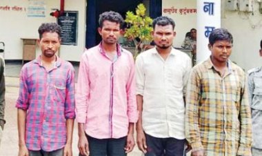 विस्फोटक सहित 4 नक्सली गिरफ्तार