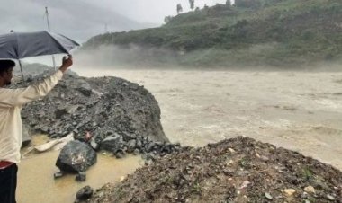 हिमाचल में बादल फटा, कई लापता, उत्तर भारत में भारी नुकसान