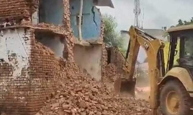 सागर में मिट्टी की दीवार गिरने से 8 बच्चों की मौत, कई घायल...