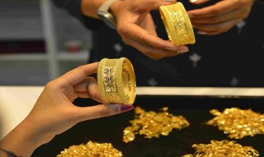 सोने-चांदी की चमक पड़ी फीकी, सिल्वर में गिरावट