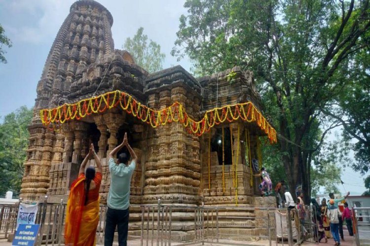 सुन लो मेरी करूण पुकार बचा लो मुझे सनातनी सरकार...