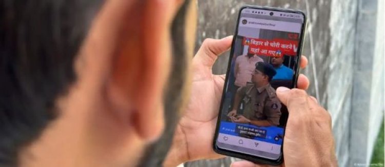 आईएएस-आईपीएस अधिकारी बन रहे हैं सोशल मीडिया स्टार