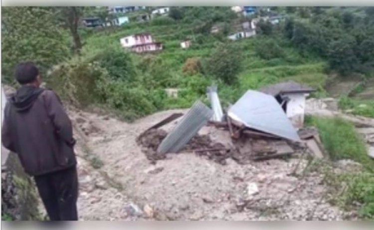 जोशीमठ में भारी बारिश के बाद पगनो गांव में भूस्खलन, लोगों की परेशानी बढ़ी