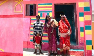 रायपुर : जंगल जाकर अब नहीं लाना पड़ेगा घास-फूस, पक्का मकान पाकर मंगलू बिरहोर हुआ खुश