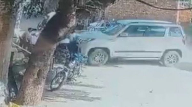 बुलंदशहर में कार ने मारी टक्कर, एक की मौत तीन घायल