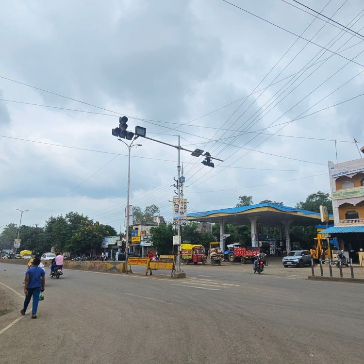 गरज-चमक के साथ हुई बूंदाबांदी:अब नहीं बारिश के आसार, ठंडी हवाओं ने नगरवासियों को दी राहत