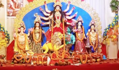 पंडालों में विराजीं जगत जननी, दर्शन को उमड़े भक्त