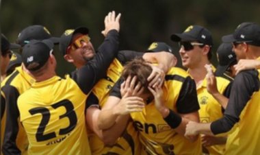 52 पर 2 से वेस्टर्न ऑस्ट्रेलिया की टीम 53 पर ऑलआउट