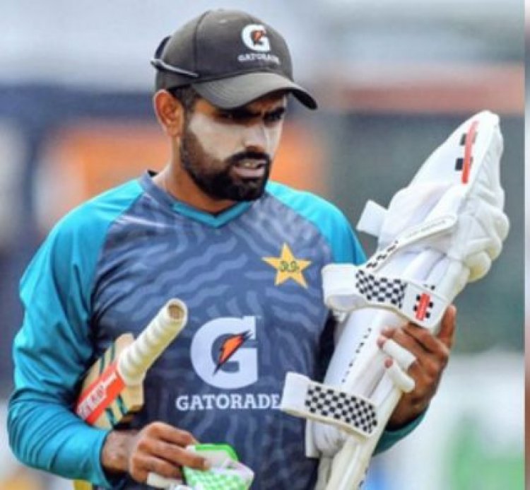 बाबर आजम का समर्थन करने पर फखर जमान को पीसीबी ने भेजा कारण बताओ नोटिस