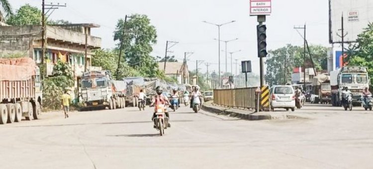 नेशनल हाईवे ब्लैक स्पॉट की ओर प्रशासन का उदासीन रवैया