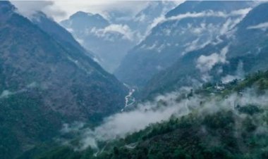 टेक्टॉनिक प्लेटों के कारण चीन में जा रही है भारत की जमीन