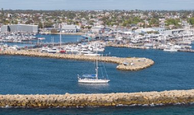 आईएनएसवी तारिणी नौका ऑस्ट्रेलिया के फ्रीमैंटल पहुंची