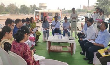 प्रशिक्षु अधिकारियों ने जिला अस्पताल और नगर निगम क्षेत्र का भ्रमण किया