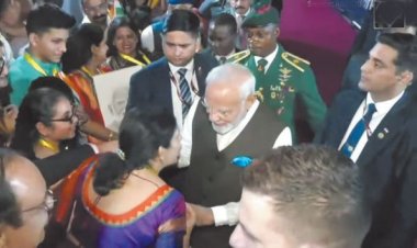 आबूजा में मोदी से रायपुरवासियों की मुलाकात