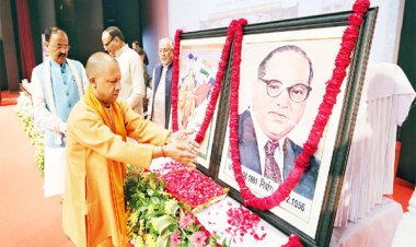 कांग्रेस ने संविधान का गला घोंटा, अंबेडकर के संविधान में नहीं थे सेक्युलर और समाजवादी : योगी