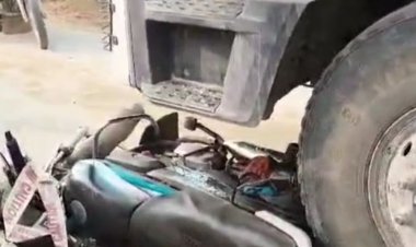 सिंगरौली में बाइक-हाइवा की टक्कर में युवक की मौत:आक्रोशित परिजनों ने किया चक्का जाम, प्रशासन की समझाइश के बाद शुरू हुआ आवागमन