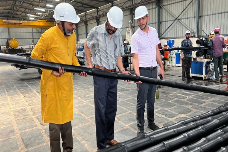 छत्तीसगढ़ के किसान के कायल हुए नितिन गडकरी, बांस से बनाई इको-फ्रेंडली तकनीक, सड़कों और ट्रेनों की होगी सुरक्षा