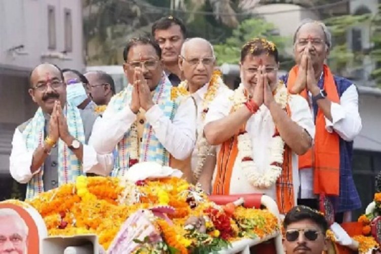 मुख्यमंत्री साय के रोड शो में उमड़ी जनता