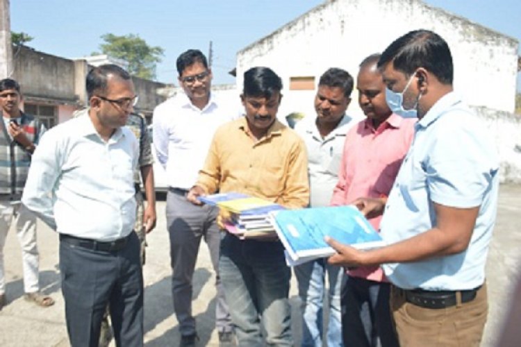 कलेक्टर की उपस्थिति में सहकारी समिति पोड़ी में धान खरीदी का हुआ शुभारंभ