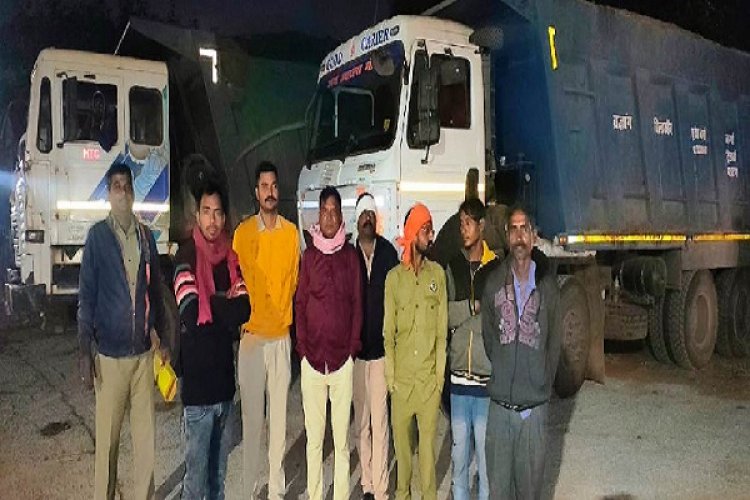 गोबरा नवापारा में पांच हाईवा जब्त