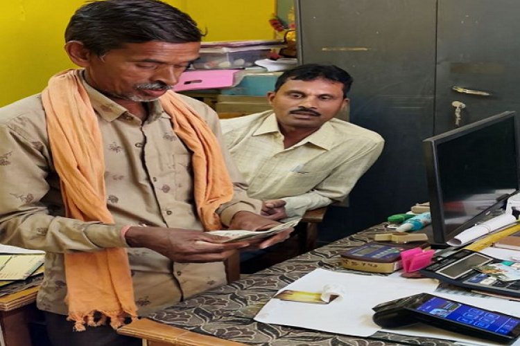 किसानों की सहुलियत के लिए समितियों में माइक्रो एटीएम की व्यवस्था