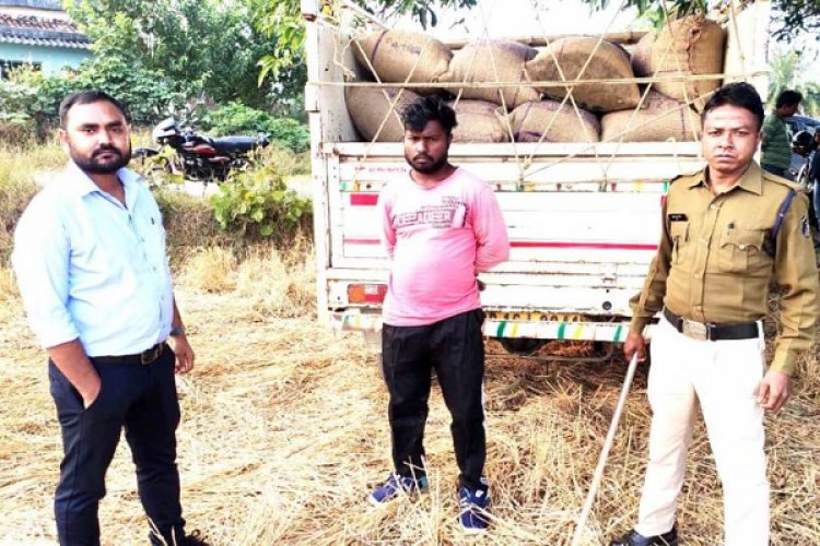 फरसाबहार में 45 बोरी अवैध धान जब्त