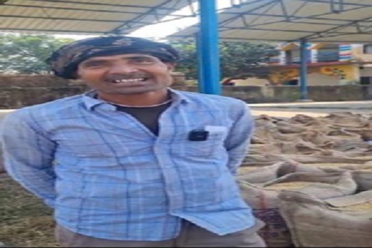 इलेक्ट्रॉनिक मशीन के तौल से खुश है किसान खेमलाल साहू