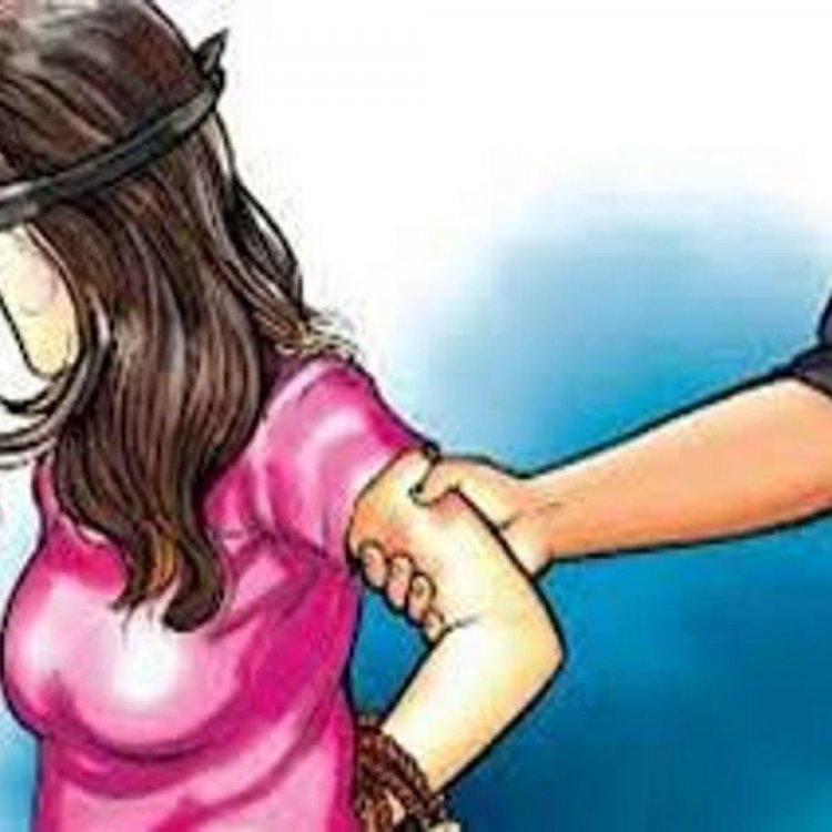 घर में घुसकर छात्रा से छेड़छाड़:भागकर मदद मांगी; लोगों ने पकड़कर पुलिस को सौंपा